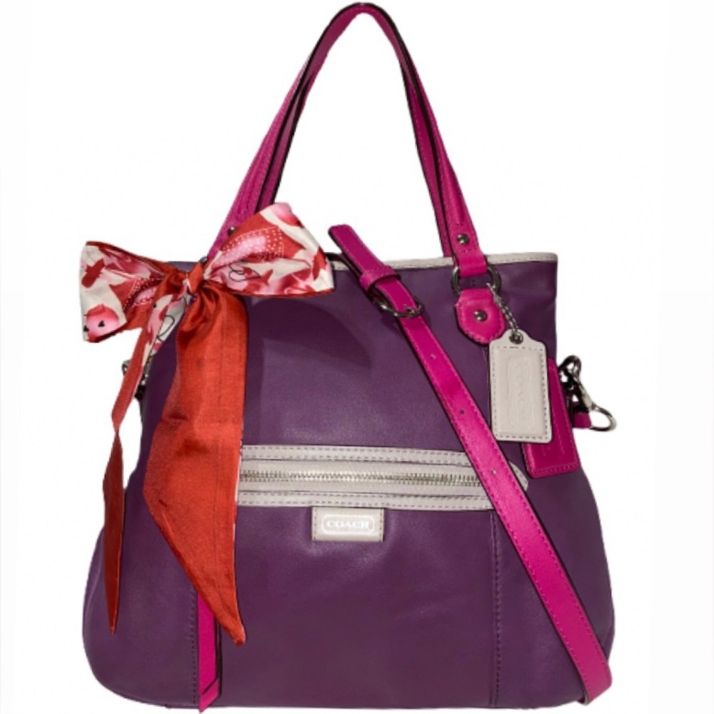 Reserved COACH DAISY SPECTATOR PURPLE LEATHER only one little scratch with COA